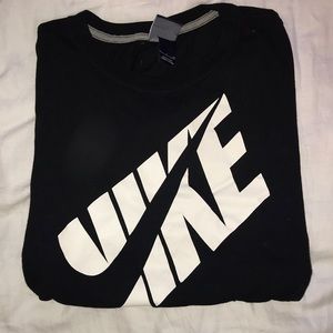 Nike Crop Top
